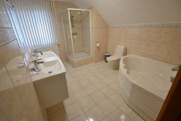 Dr. Limpensstraat 13020.JPG